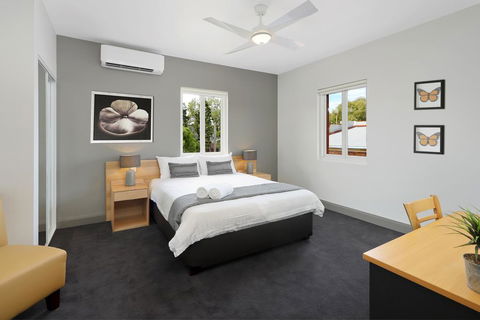 Kingsgrove Hotel - Sunshine Coast Tourism 1