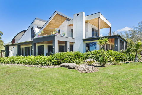 Kingspoint Resort - Holiday Sunshine Coast 0