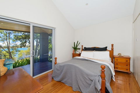 Kingspoint Resort - Holiday Sunshine Coast 1