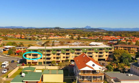 Kingsway #3 Ocean View - Holiday Sunshine Coast 2