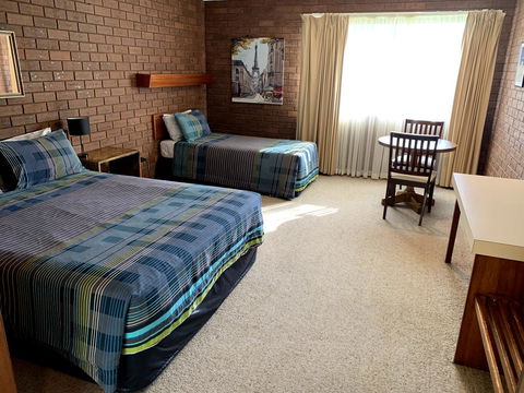 Kingswood Motel - Holiday Sunshine Coast 2