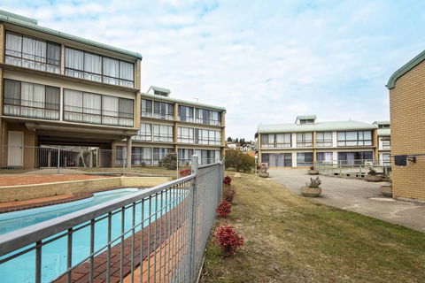 Kirwan Apartment 18 - Large Jindabyne Apartment - Sunshine Coast Tourism 1