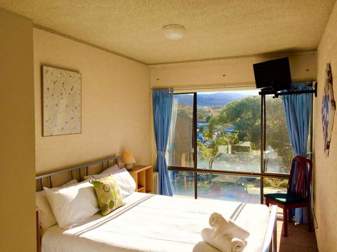 Kirwan Apartments 48 - Sunshine Coast Tourism 0