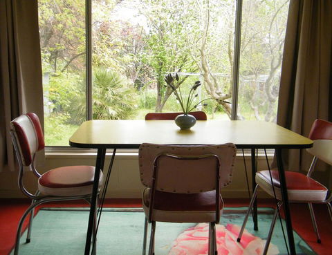 Kookaburra Cottage - Sunshine Coast Tourism 1
