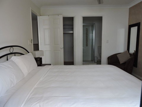 Koola Beach Apartments Bargara - Holiday Sunshine Coast 3