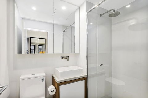 KOZYGURU FORTITUDE VALLEY DESIGNER GRADE 2 BED APT FREE PARKING QFV179-1401 - Holiday Sunshine Coast 2