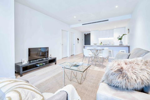 KOZYGURU FORTITUDE VALLEY HIGH LEVEL 2 BED APT + FREE PARKING QFV179-2612 - Holiday Sunshine Coast 2