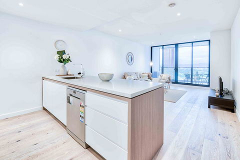 KOZYGURU FORTITUDE VALLEY HIGH LEVEL 2 BED APT + FREE PARKING QFV179-2612 - Holiday Sunshine Coast 1