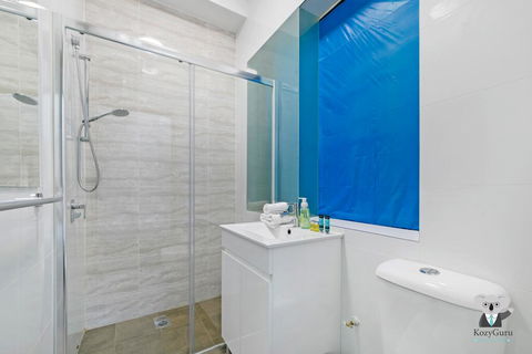 KOZYGURU Kings Cross SKY GARDEN Studio CBD - Holiday Sunshine Coast 0