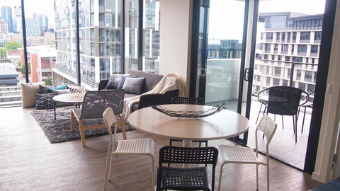 KOZYGURU SOUTH BRISBANE CITY VIEW 2 BED APT+ FREE PARKING QSB027-708 - Holiday Sunshine Coast 0