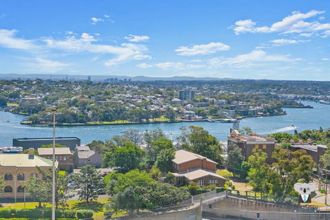 KOZYGURU THE ROCKS HARBOUR BRIDGE VIEW 1 BED APT SWIMMING POOL NTR098 - Sunshine Coast Tourism 2