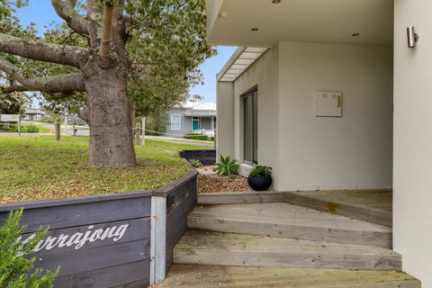 Kurrajong - Sunshine Coast Tourism 3