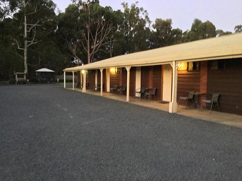 Kyabram Country Motel - Holiday Sunshine Coast 1