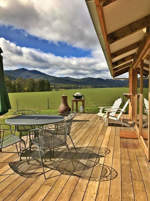 La Casetta (The Little House) - Sunshine Coast Tourism 3