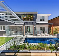 La Luna - Shoal Bay - Sunshine Coast Tourism