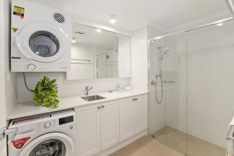 La Mer Apartments - Holiday Sunshine Coast 3