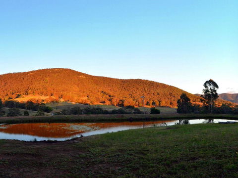 La Sila Homestead On Marrowbone - Cutest Cottage In The Hunter With Killer Views - Holiday Sunshine Coast 1