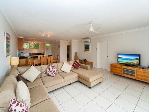 Lagoon 003 - Sunshine Coast Tourism 0