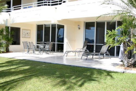 Lagoon 005 - Sunshine Coast Tourism 0
