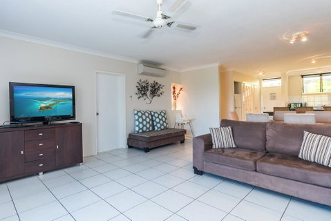 Lagoon 006 - Sunshine Coast Tourism 1