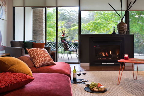 Lake Daylesford Lodge 5 - Sunshine Coast Tourism 1