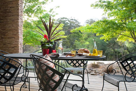 Lake Daylesford Lodge 5 - Sunshine Coast Tourism 2