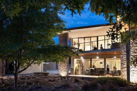 Lake Daylesford Lodge 5 - Sunshine Coast Tourism 3