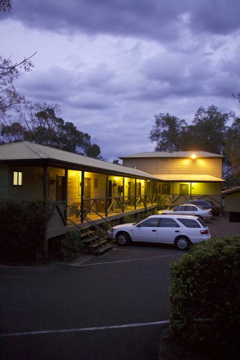 Lake Forbes Motel - Sunshine Coast Tourism 3