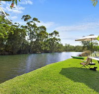 Lake Frontage family fun home - Sunshine Coast Tourism