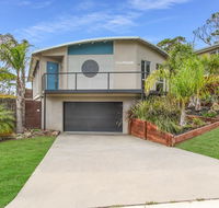 Lake House - Sunshine Coast Tourism