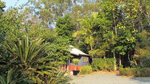 Lake Russell Lakeside Retreat - Sunshine Coast Tourism 1