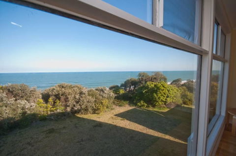 Lake Tyres Beach House - Sunshine Coast Tourism 1