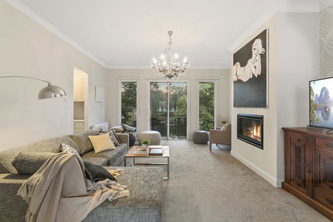 Lakes Edge - Sunshine Coast Tourism 2