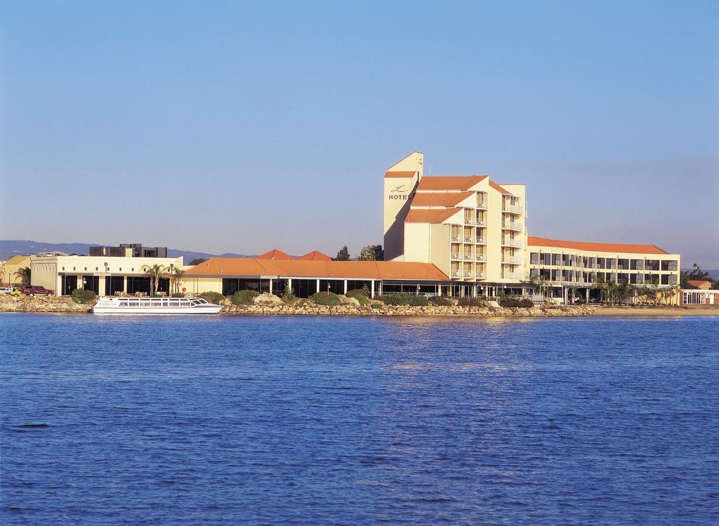 West Lakes SA Holiday Sunshine Coast