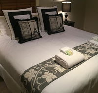 Lakeshore House Daylesford - Sunshine Coast Tourism