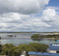Lakeshore Lodge unit 11 - Sunshine Coast Tourism