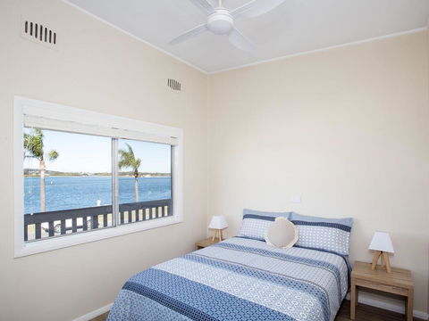 Lakeside Flats 3 - Sunshine Coast Tourism 0