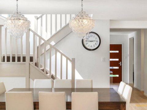 Lakeside Luxury - 13 Lake Street - Holiday Sunshine Coast 1