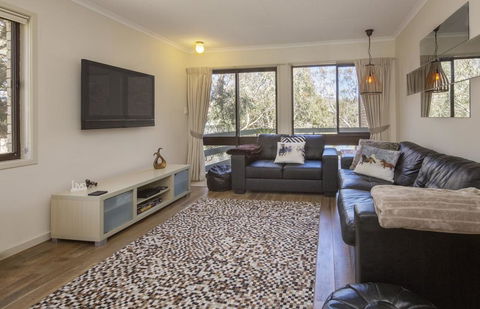 Lakeside Townhouse - Sunshine Coast Tourism 2