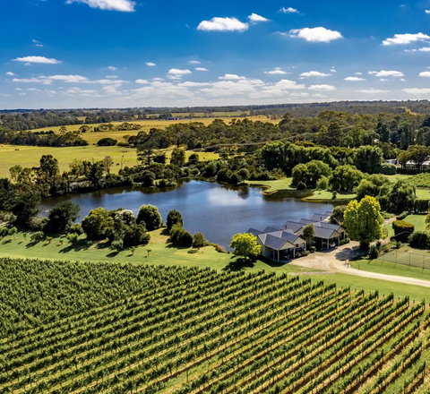 Lakeside Villas At Crittenden Estate - Holiday Sunshine Coast 1