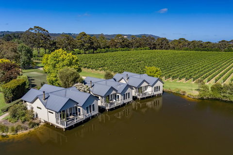 Lakeside Villas At Crittenden Estate - Holiday Sunshine Coast 0