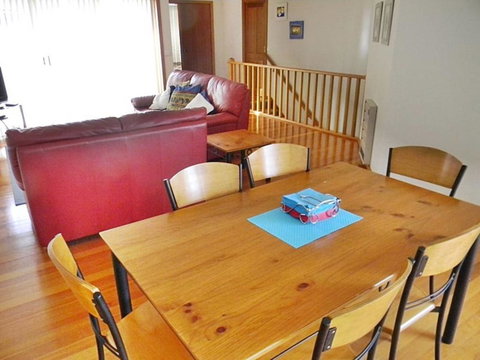 LAKESIDE2 - Holiday Sunshine Coast 3