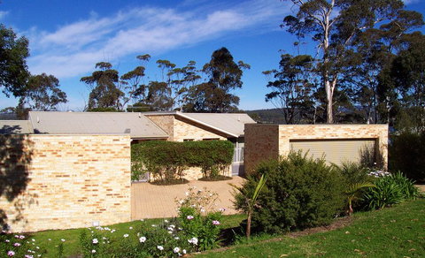 LAKESIDE2 - Holiday Sunshine Coast 0