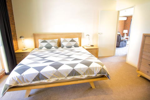 Lakeview - Sunshine Coast Tourism 2