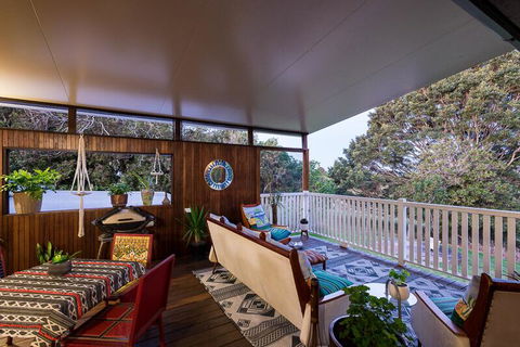 Land Of Lost Treasure - Sunshine Coast Tourism 2