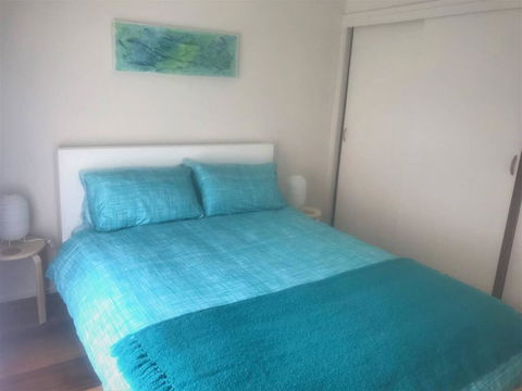 Laneway Bungalow 1 Bedroom Complete Unit East G - Sunshine Coast Tourism 2