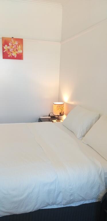 Large Groups Peaceful Happy Home - Sunshine Coast Tourism 3