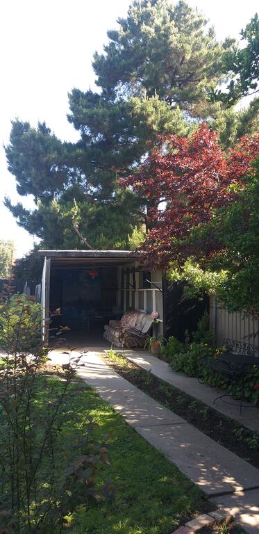 Large Groups Peaceful Happy Home - Sunshine Coast Tourism 2