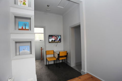 Latrobe Art Apartments - Sunshine Coast Tourism 2