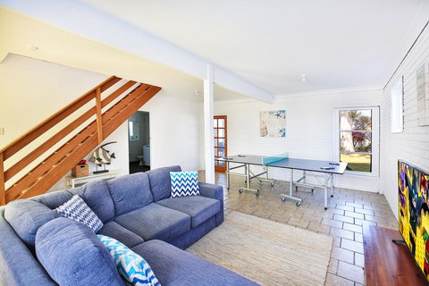 Lazy Days Beach House, Jervis Bay - Pet Friendly, 4 Mins Walk To Beach - Sunshine Coast Tourism 3